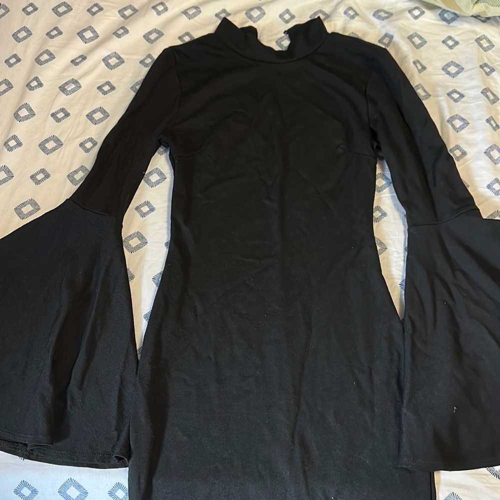 Fashion nova ruffle sleeve dress